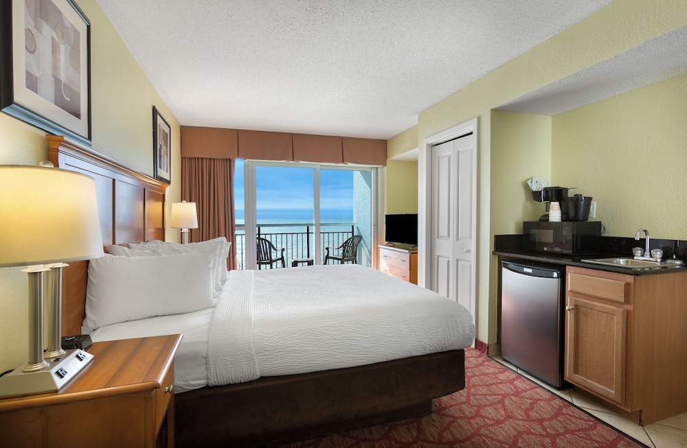 Oceanfront King Room - Photo 1