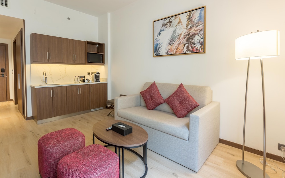Studio Suite, 1 King Bed (Efficiency) - Photo 16