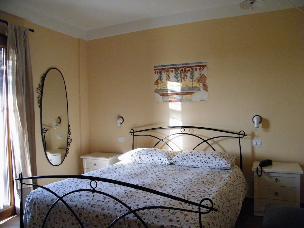 Double Or Twin Room photo 1