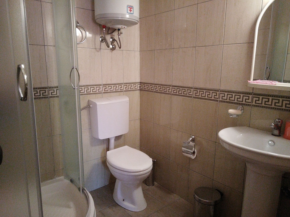 Romantic Apartment, Sea View, Beachside photo 2