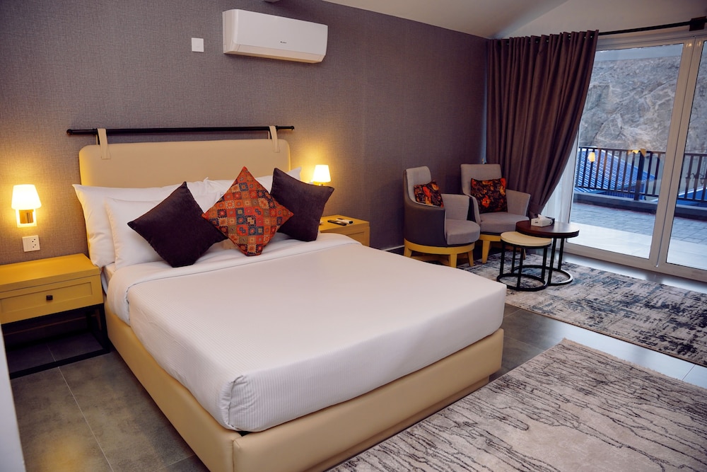 Executive Room, Balcony, Lake View