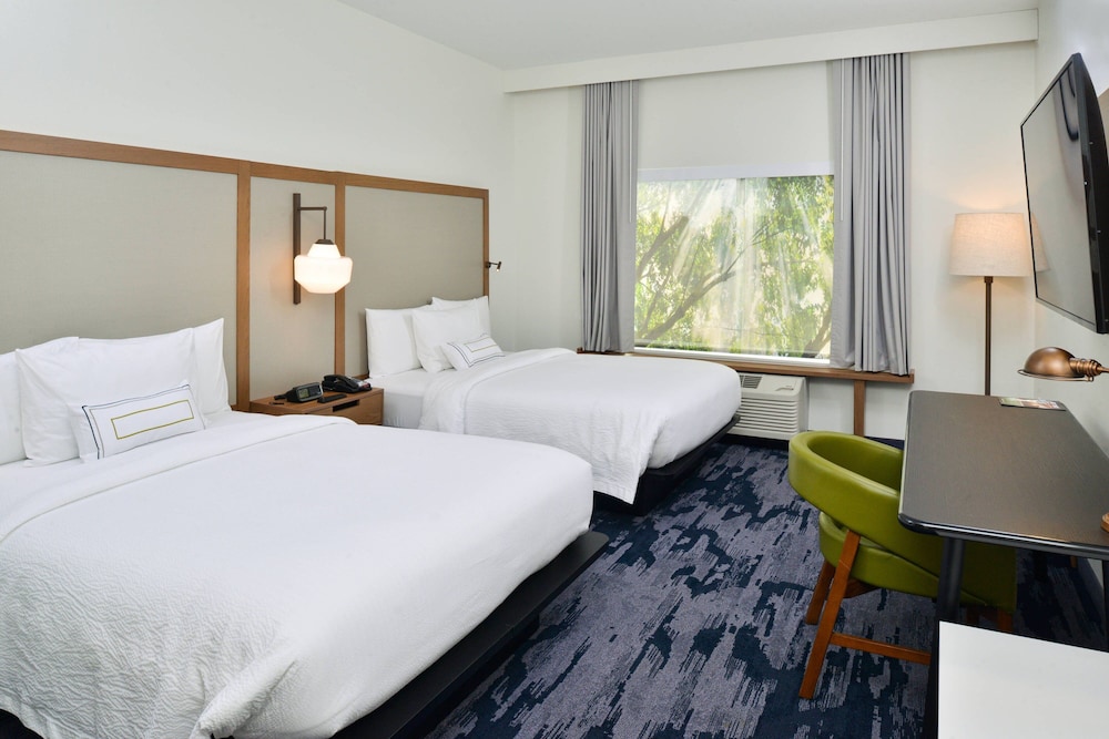 Room, 2 Queen Beds (Mobility Accessible, Tub) - Photo 3