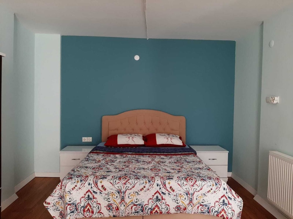 Comfort Room, 1 Queen Bed with Sofa bed photo 1