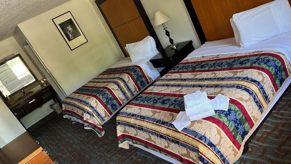 Economy Double or Twin Room photo 1