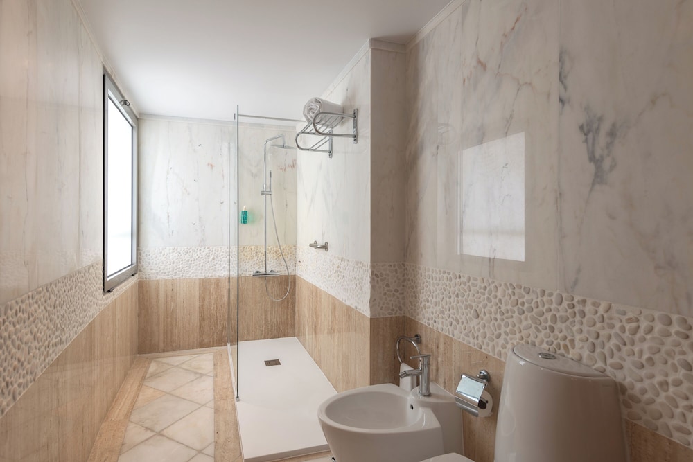 Premium Suite, Ocean View - Photo 3