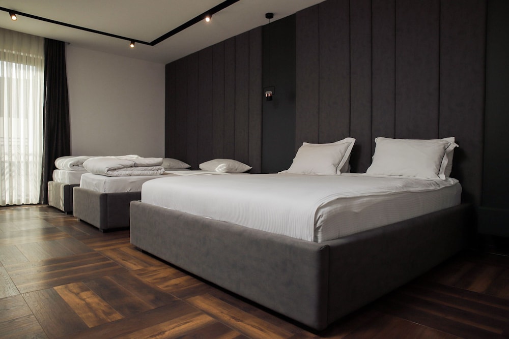 Deluxe Quadruple Room photo 2