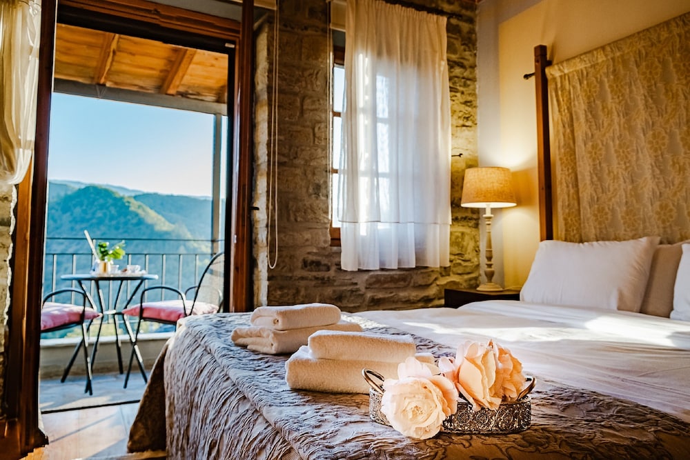 Junior Suite, Balcony, Mountain View photo 2