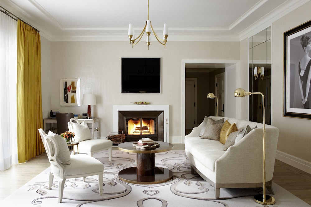Grace Kelly Suite