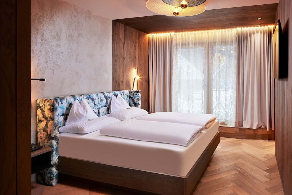 Poolsuite Deluxe photo 2