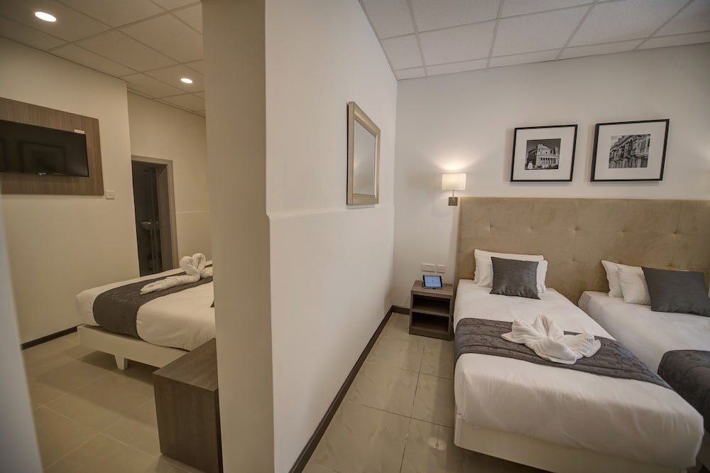 Family Suite photo 2