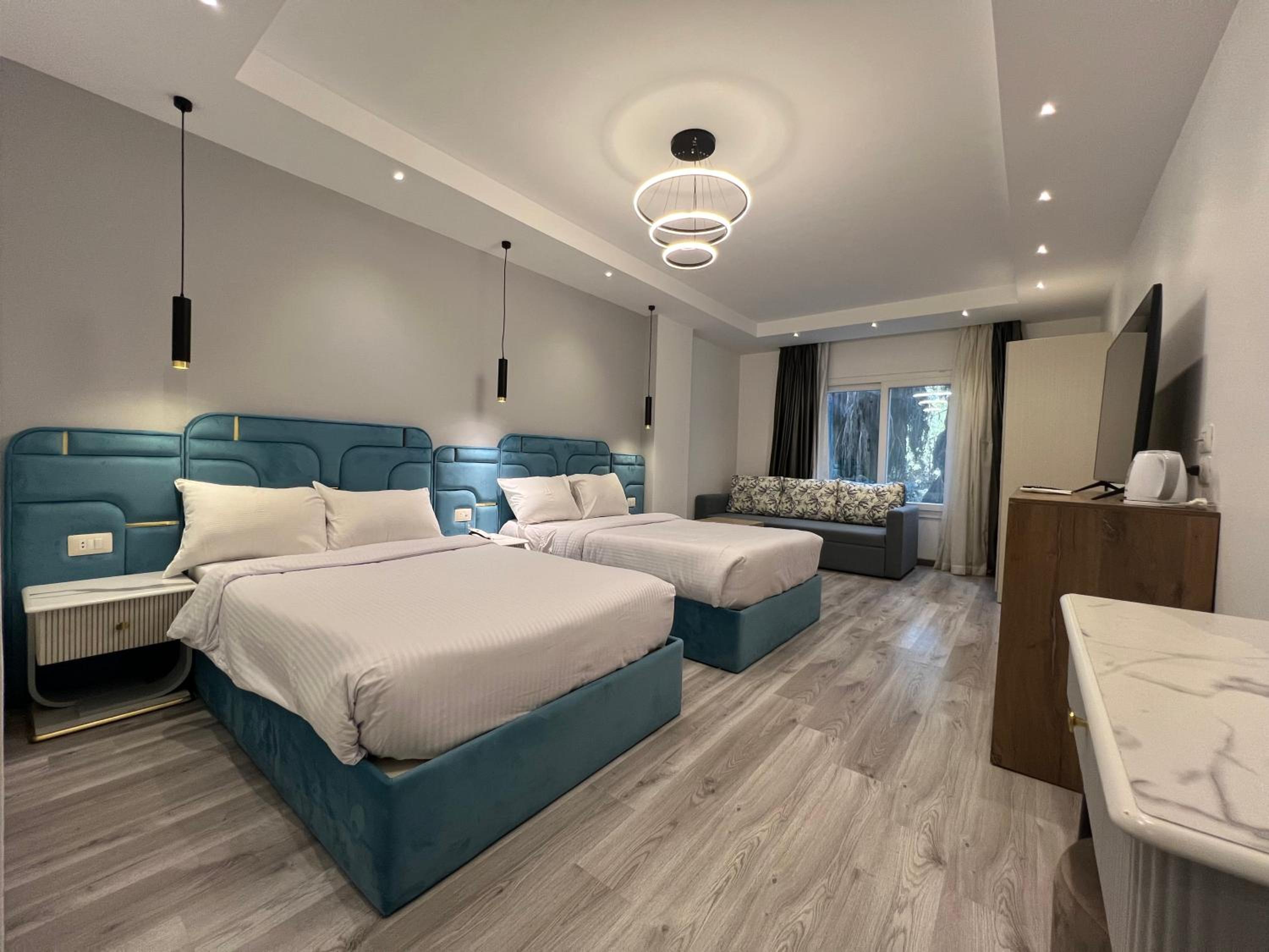 Superior Twin Room photo 2