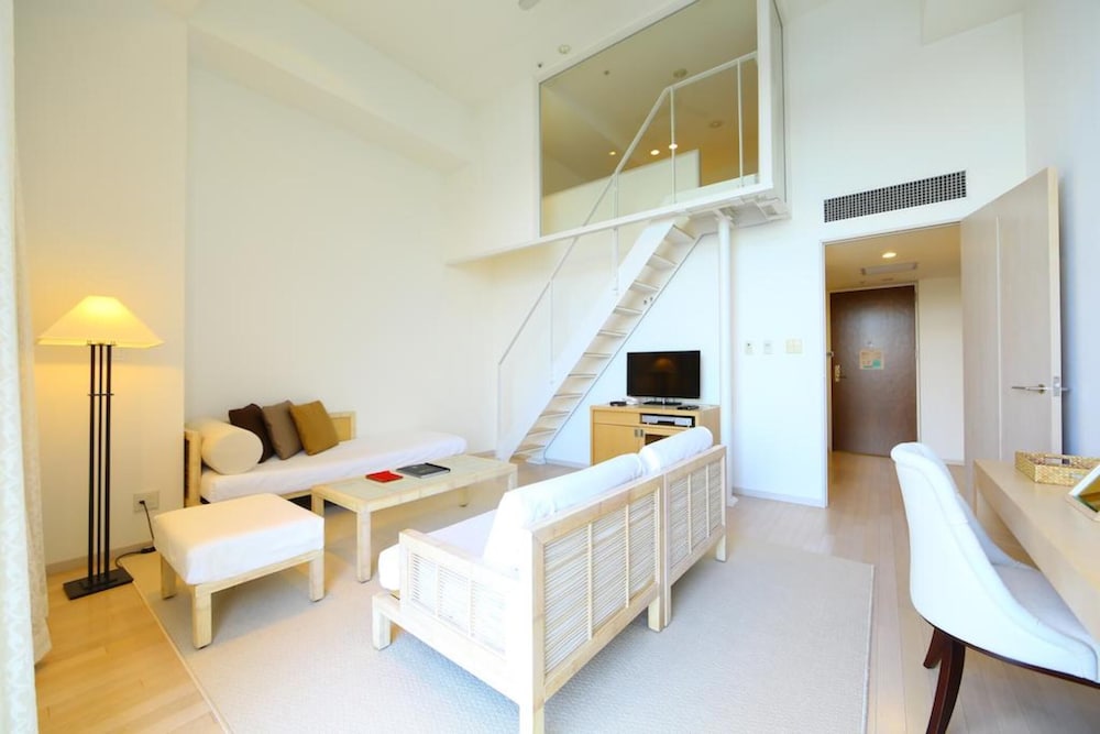 Twin Room (with Loft)