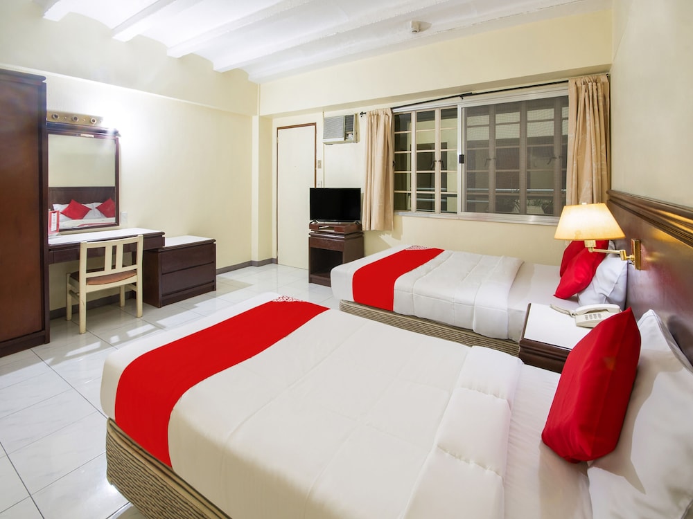 Deluxe Family Suite photo 3
