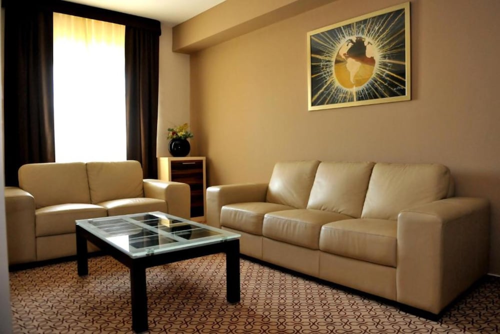 Premium Suite, 2 Bedrooms, Private Bathroom, Courtyard View
