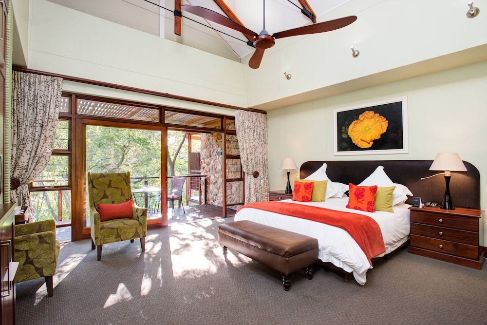 Loft, 1 King Bed photo 2