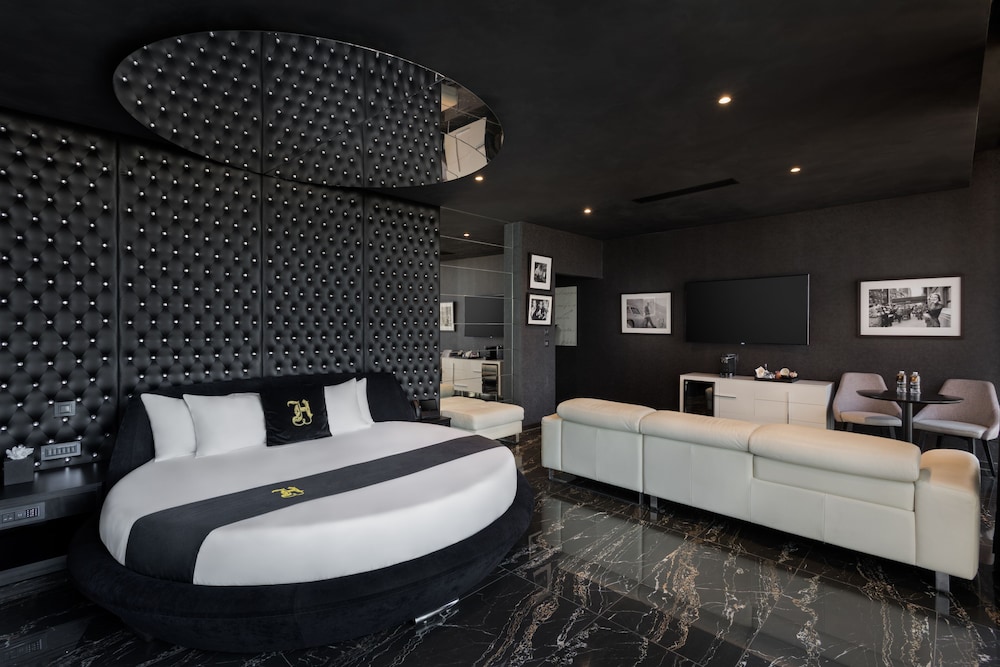 Signature Suite, Sauna