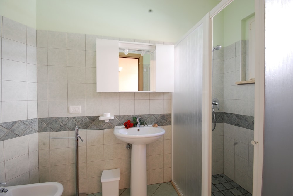 Standard Apartment - Photo 5