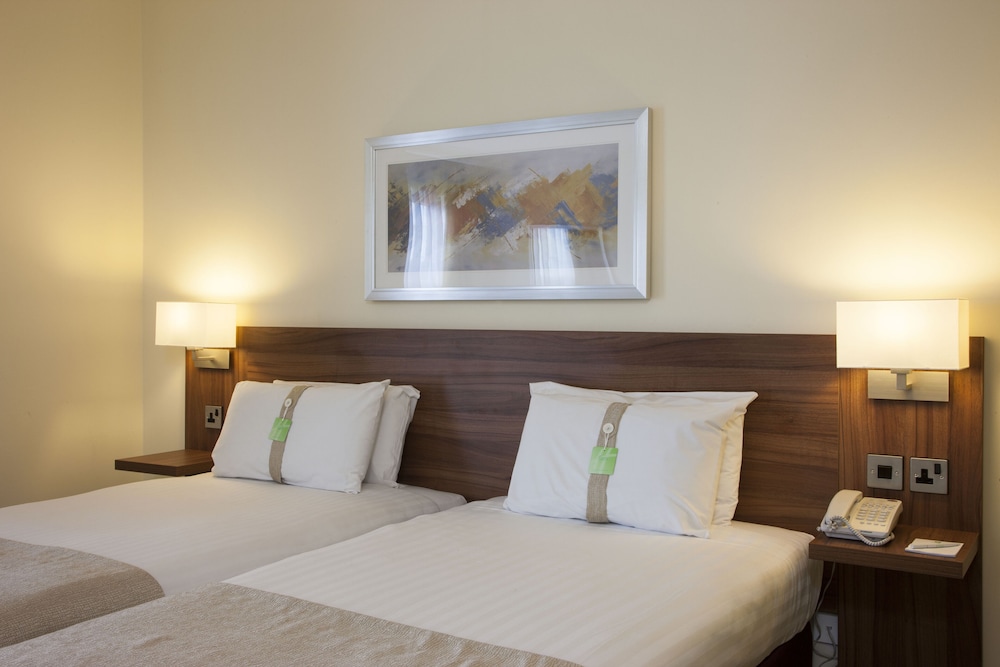 Standard Room, Multiple Beds - Photo 2
