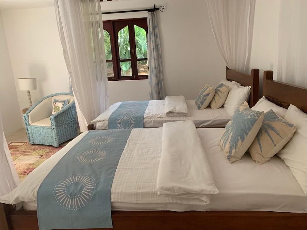 Luxury Villa photo 2