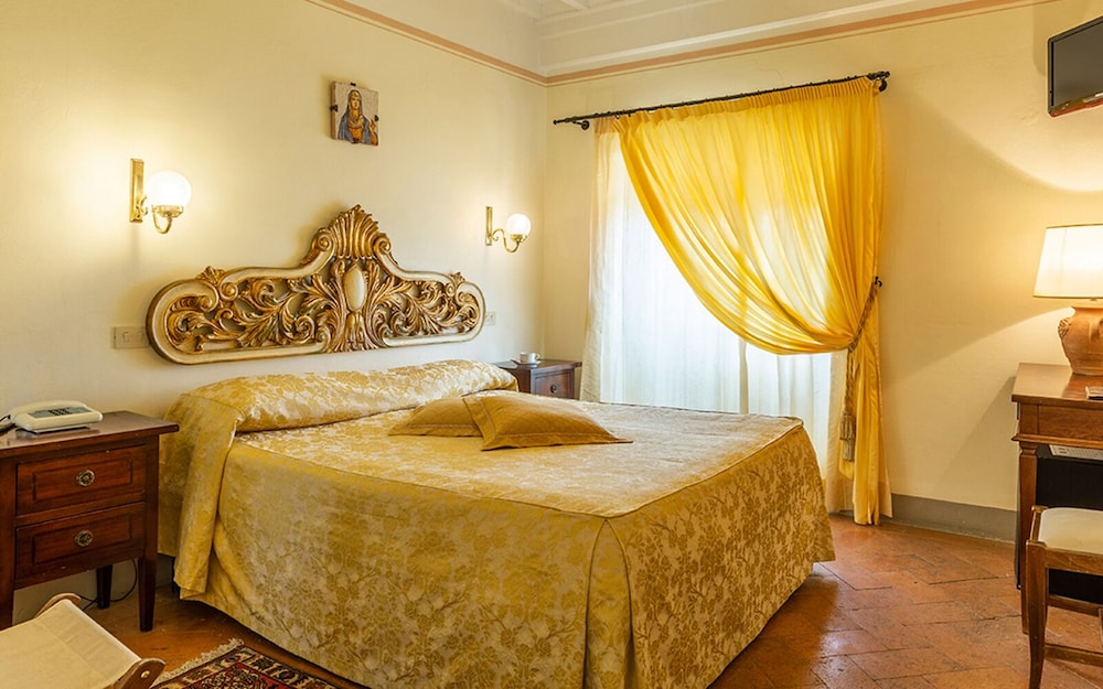 Standard Double or Twin Room - Photo 2