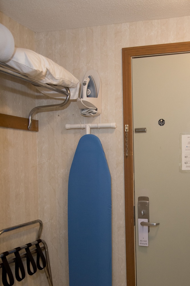 3 Queen Bed Suite - Non Smoking - Photo 10