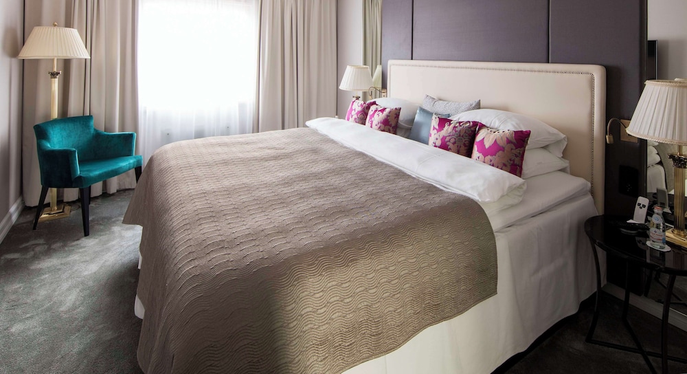 Penthouse (Suite) - Photo 1