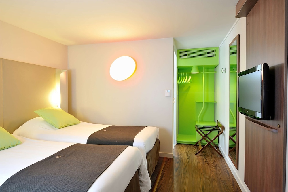 Standard Room, 2 Twin Beds - Photo 6