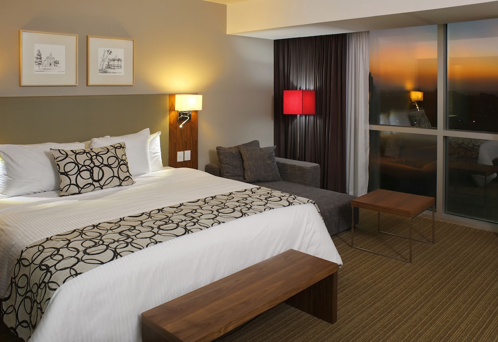 Junior Room, 1 King Bed - Photo 1
