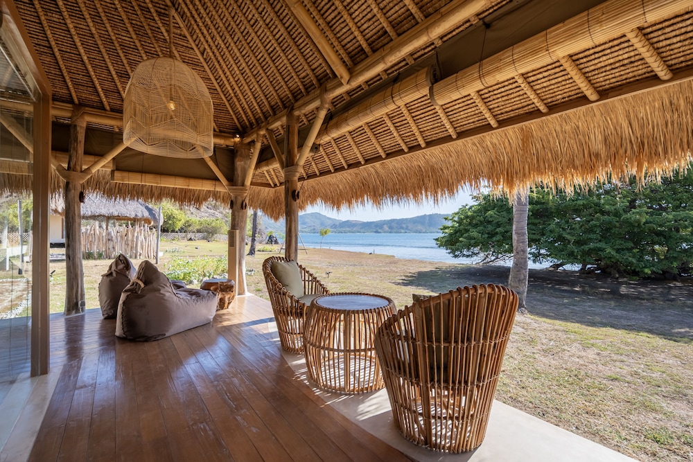 Beach Plunge Family Villa - Photo 12