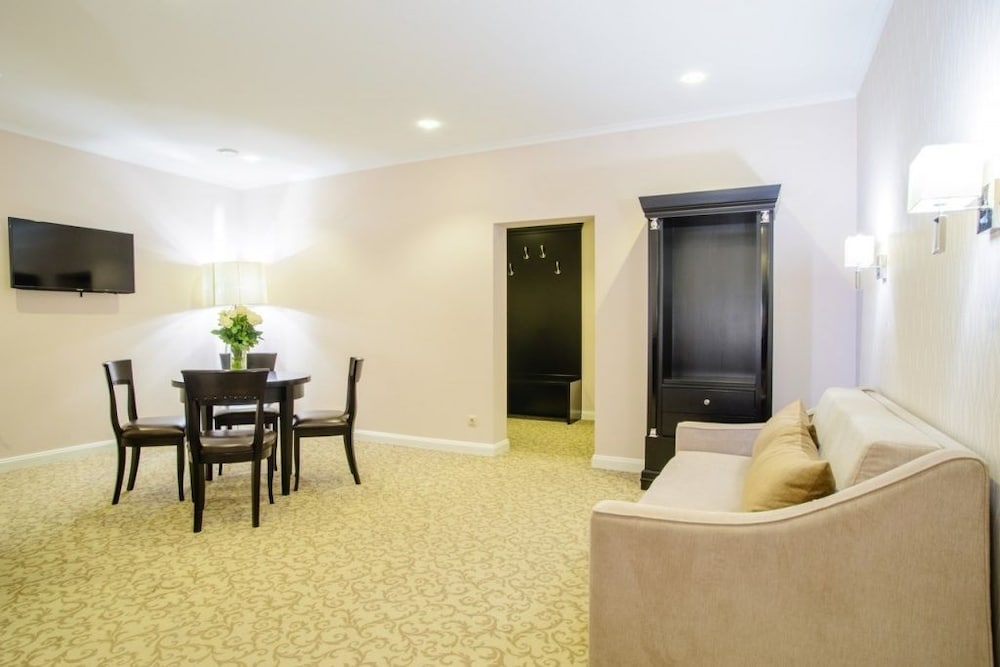 Presidential Suite photo 1