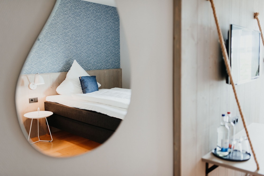 Single Room photo 3