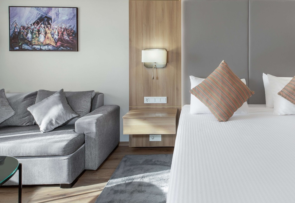 Executive Room (Superior, Front Nile View) - Photo 9