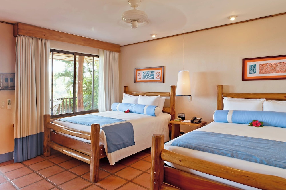 Room, 2 Queen Beds, Non Smoking, Mountain View