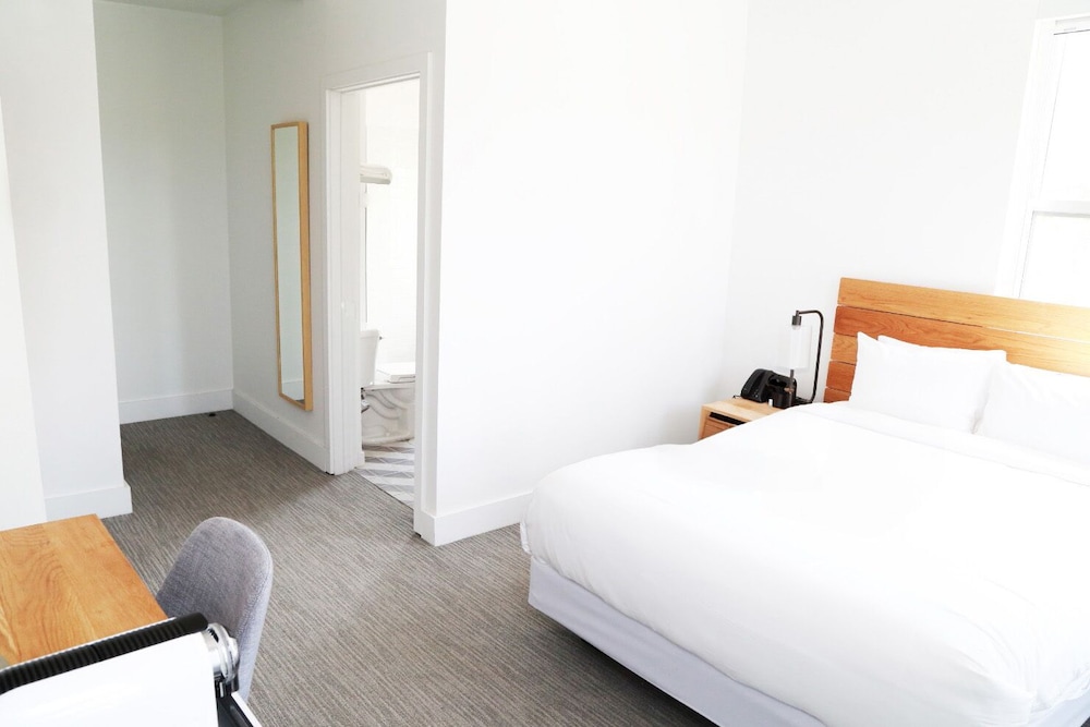 Classicqueen Room (Self Check-In With Virtual Front Desk) - Photo 3