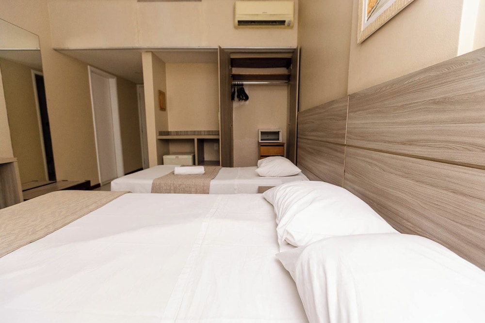 Quarto Triplo 1 cama de solteiro e 1 cama de casal