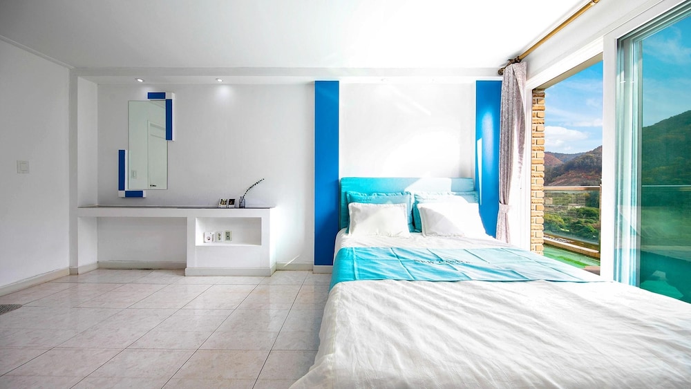 Basic Room, 1 Bedroom (Aquamarine) - Photo 1