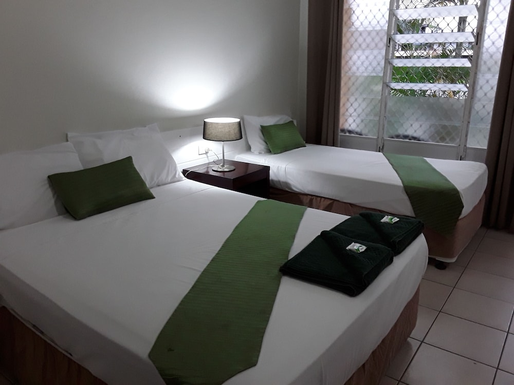 Suite, Multiple Beds, Courtyard View photo 3
