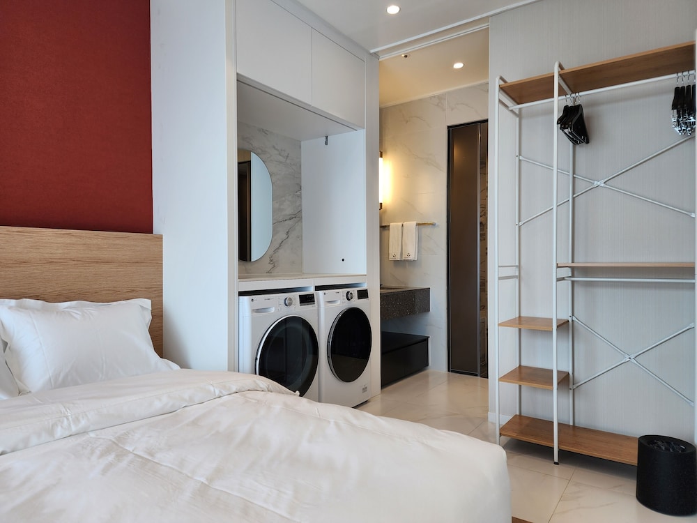 Suite, Balcony, Harbor View