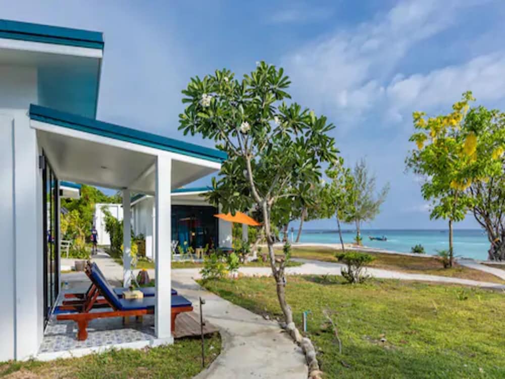 Blue Ocean Front