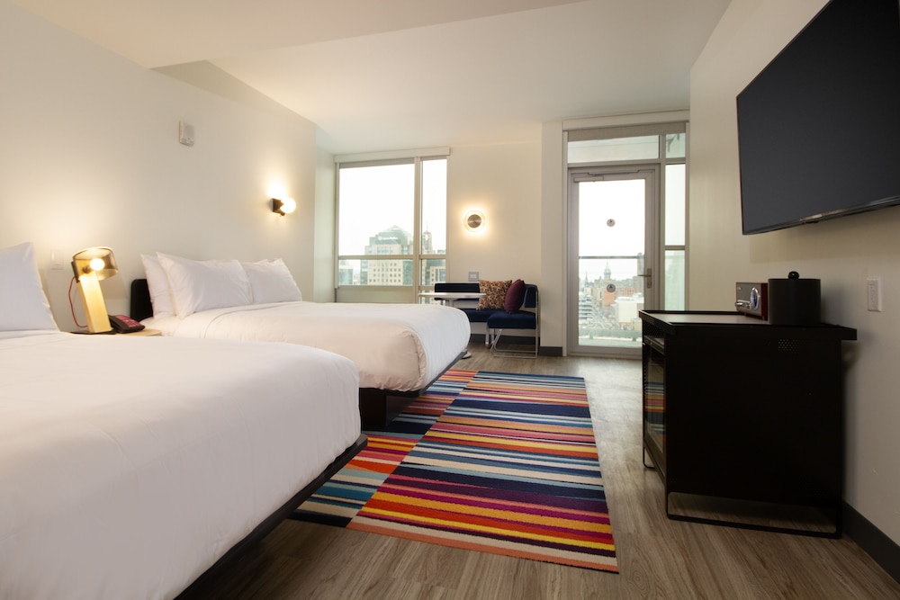 aloft, Room, 2 Queen Beds - Photo 3