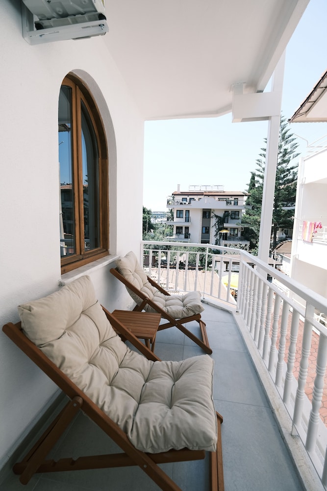 Double Room, 1 Queen Bed, Balcony - Photo 4