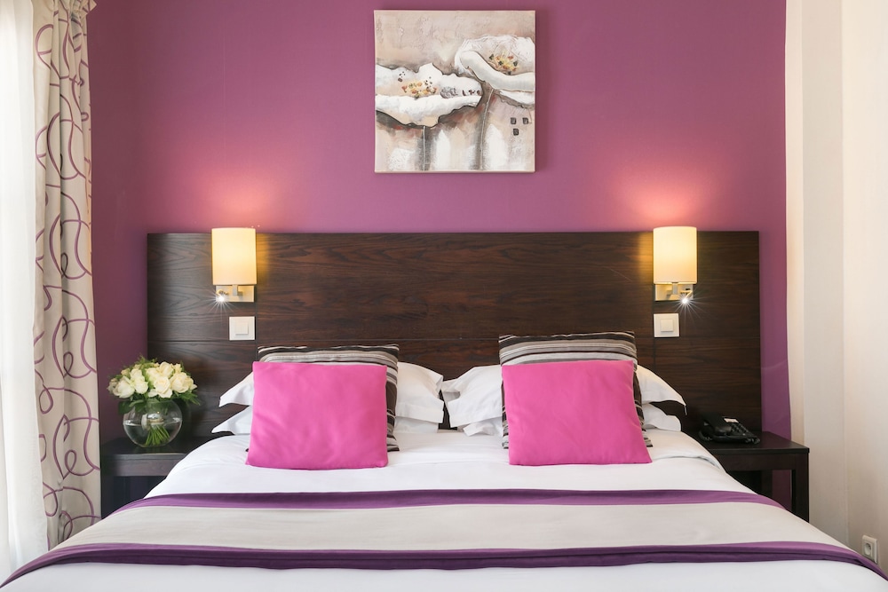 Classic Single Room, 1 Queen Bed