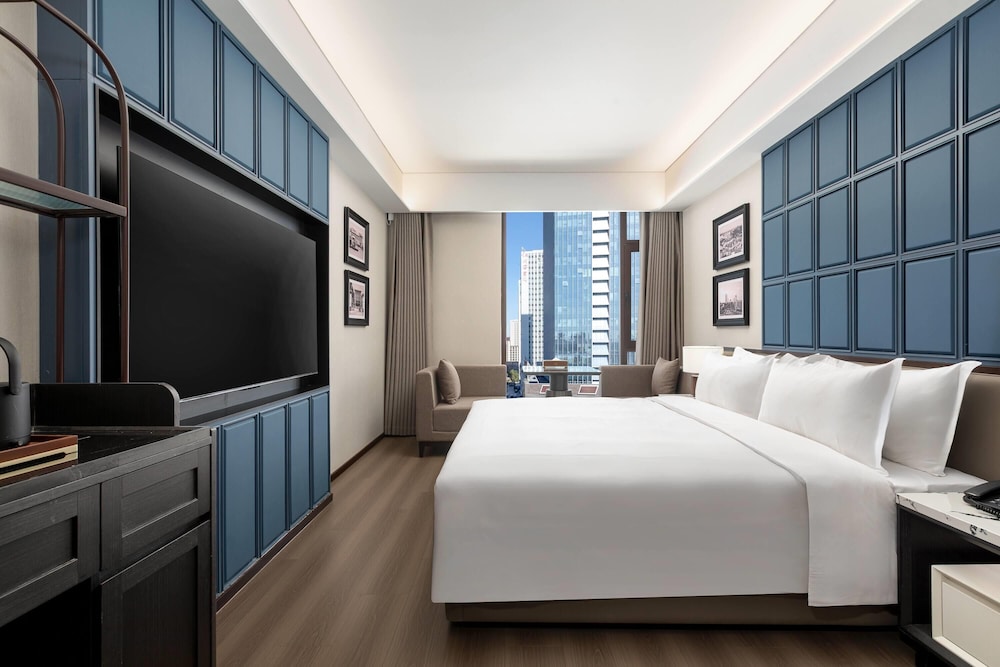 Elegant King Room photo 1