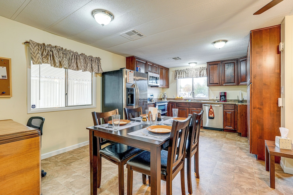 House (2 Bedrooms)