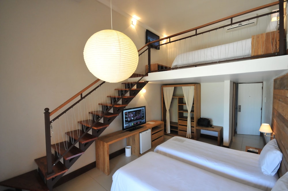 Family Quadruple Room, 1 King Bed, Mezzanine - Photo 1