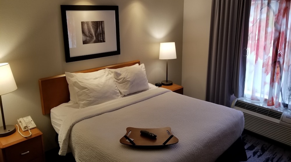 Executive Suite, 1 King Bed with Sofa bed - Photo 1