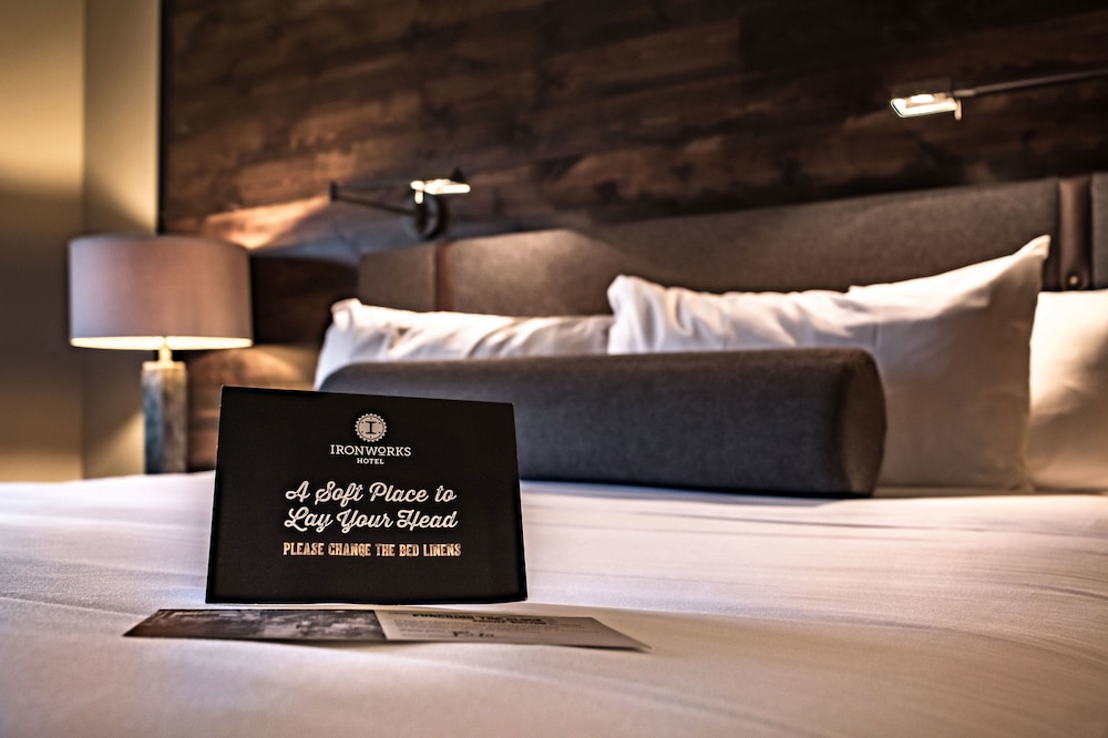Suite, 1 King Bed with Sofa bed, River View (Heritage)
