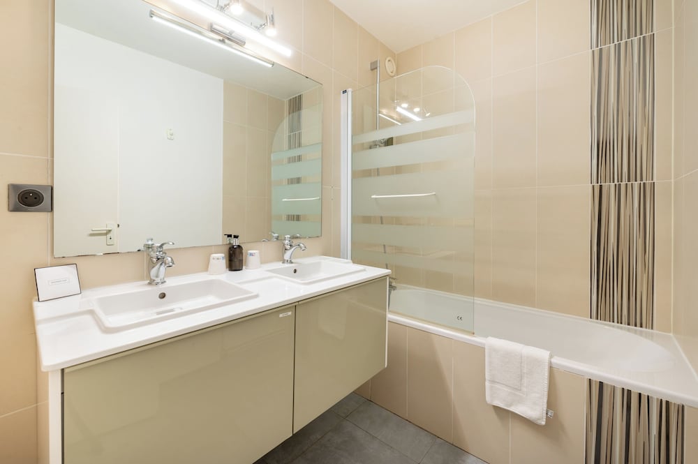 Classic Twin Room - Photo 3