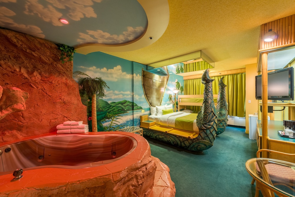 Polynesian Family Theme Room photo 1