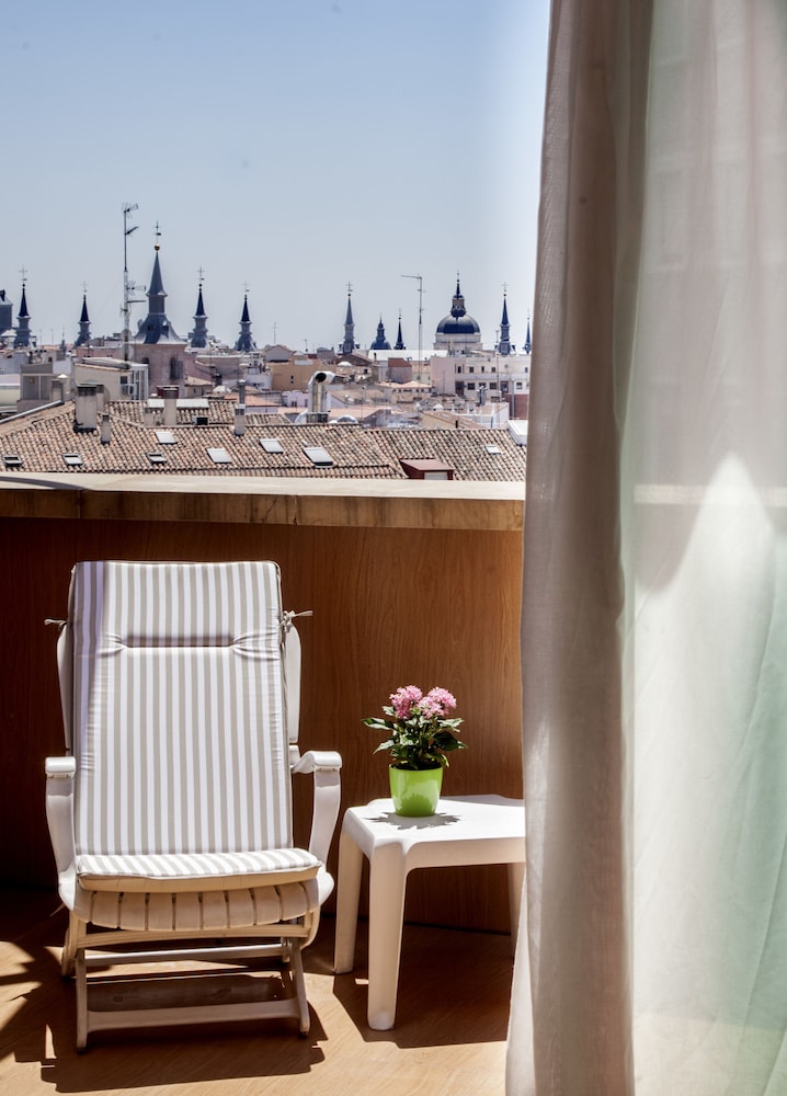 Superior Double or Twin Room with Balcony - Photo 4